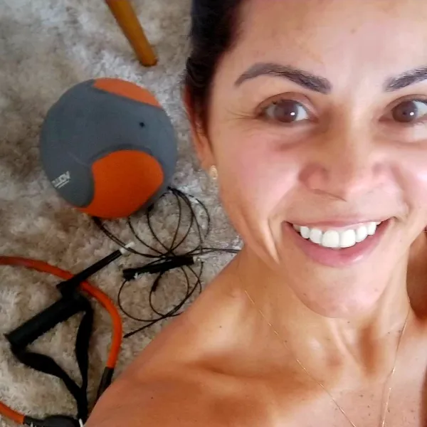 Lana Custodio - Personal Trainer em São Paulo