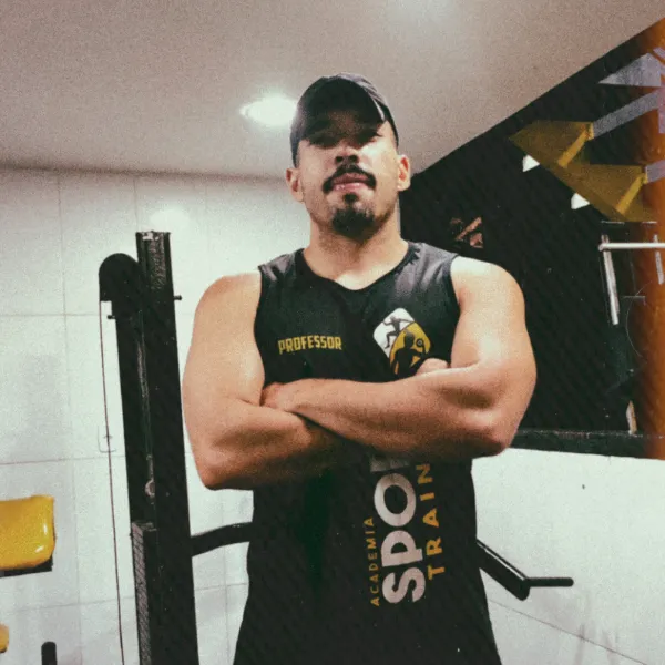 Leonardo - Personal Trainer em 