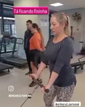 Preview do vídeo de Erika